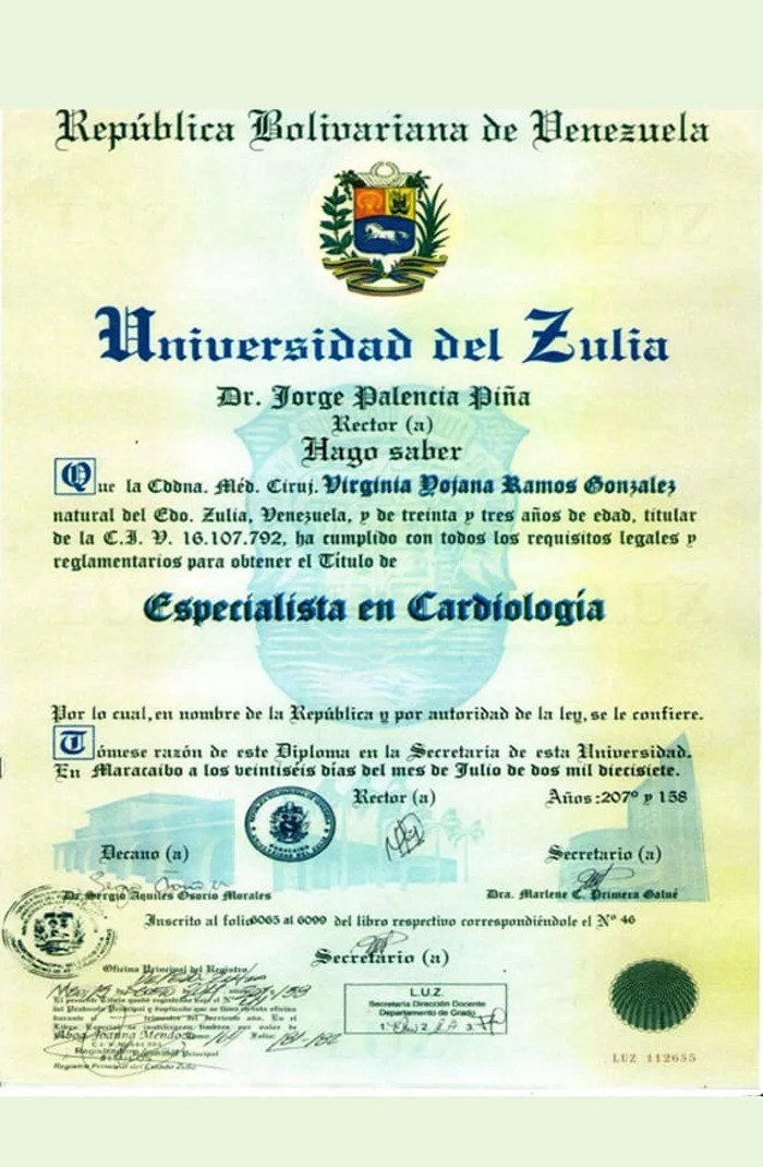 Título universitario de la Dra. Virginia Ramos González